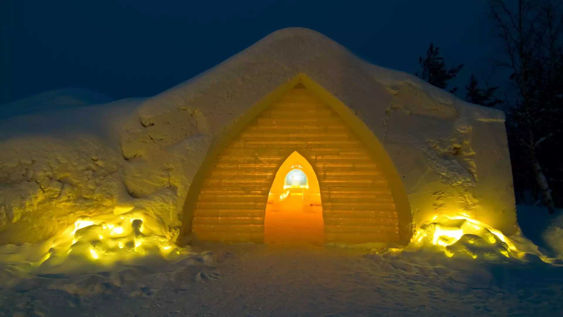 Bezoek aan een sprookjesachtig sneeuwhotel