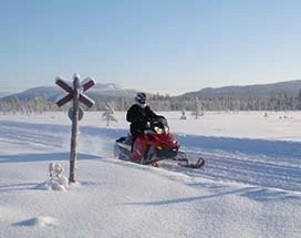 levi-drivers-dream-sneeuwscootersafari