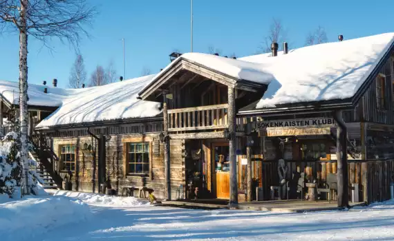 Weekend Isokenkäisten Klubi Lodge